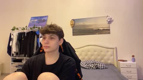 Thomas Hill online show from October 15, 9:04 pm