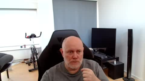 thomas806035 online show from August 6, 10:57 am
