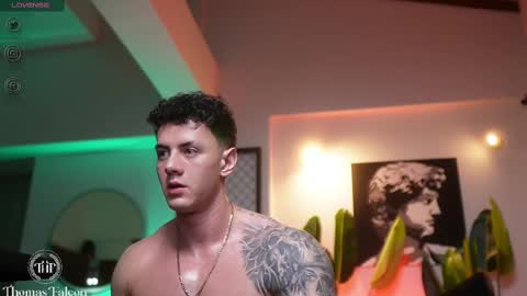 Thomas Falcon online show from March 6, 6:08 am