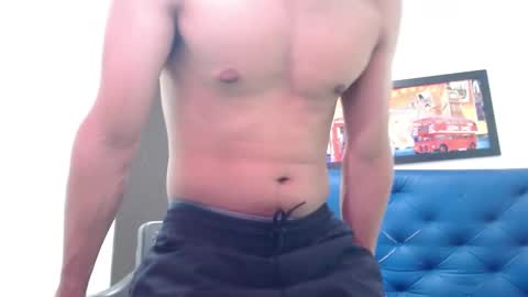 Snapshot of thomas_neuman chatting on January 27, 9:00 pm Thomas online show from January 27, 9:00 pm