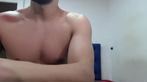 Snapshot of thomas_neuman chatting on December 31, 6:13 pm Thomas online show from December 31, 6:13 pm