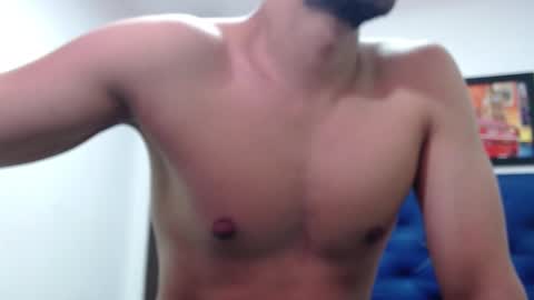 Snapshot of thomas_neuman chatting on February 10, 8:42 pm Thomas online show from February 10, 8:42 pm