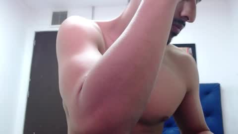 Snapshot of thomas_neuman chatting on February 22, 8:09 pm Thomas online show from February 22, 8:09 pm