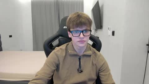 Tomas online show from April 28, 3:38 pm