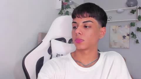 Thomas online show from November 14, 7:21 am