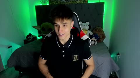 Thom Klein online show from February 11, 7:05 pm