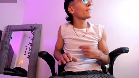 Thommy Stark online show from March 5, 8:42 pm