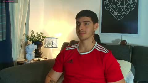 thomylov online show from April 30, 3:22 am