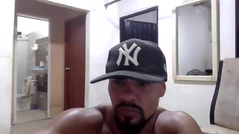 thonybeiio online show from November 8, 11:41 pm