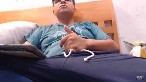 thor0200 online show from December 10, 6:11 am