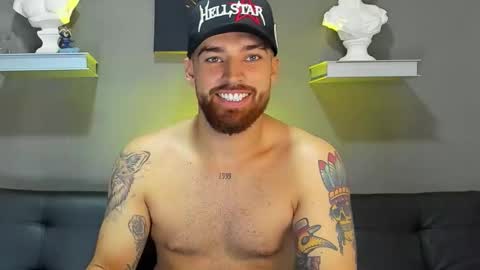 Snapshot of thor_evans chatting on October 23, 12:45 am evans online show from October 23, 12:45 am