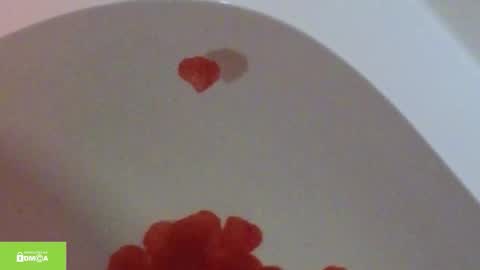 tia_j online show from October 12, 11:25 am