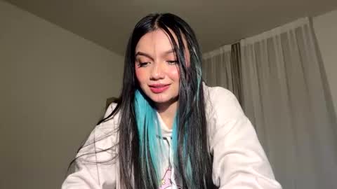 Tiana Le online show from February 19, 1:05 am