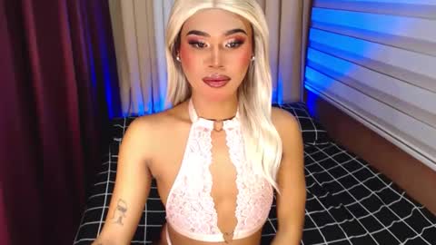 Sam online show from October 28, 10:33 pm