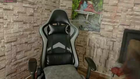 leidy online show from April 16, 11:40 pm