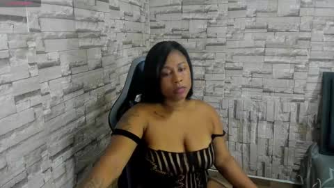 Snapshot of tifanny_fiire chatting on October 20, 11:59 am leidy online show from October 20, 11:59 am