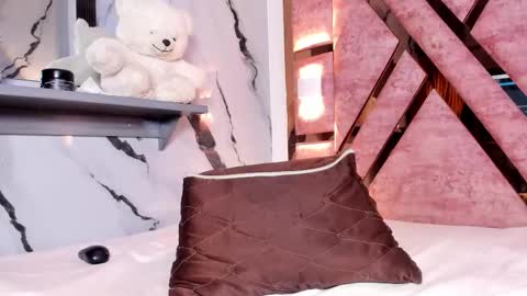 Tifanny online show from December 4, 6:51 pm