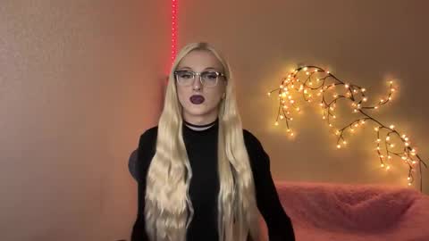 Amira online show from November 20, 10:36 am