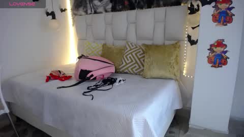 tiffany online show from October 25, 9:48 pm