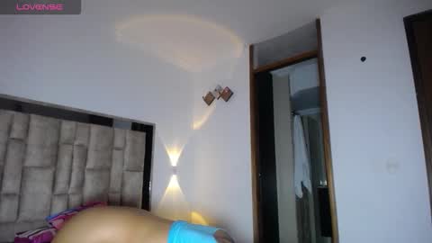 tiffany online show from November 24, 10:52 pm