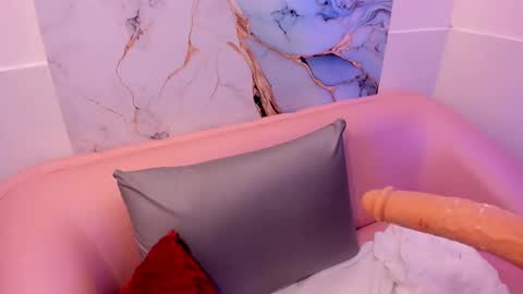 Tiffany online show from November 14, 9:38 pm