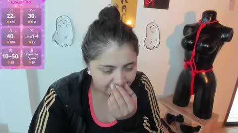 Snapshot of tiffanyamazing chatting on October 6, 12:34 pm TiffanyAmazing online show from October 6, 12:34 pm