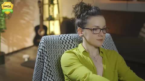 tiffanyriox online show from March 20, 1:10 am