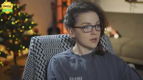 tiffanyriox online show from December 16, 1:57 am