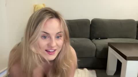 Lexi online show from April 2, 8:21 am