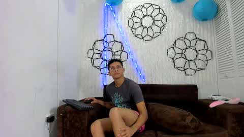 tim_boyd online show from December 30, 3:58 am