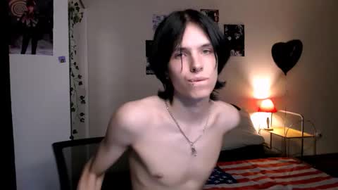 Snapshot of timi_moon chatting on September 20, 2:20 pm timi_moon online show from September 20, 2:20 pm