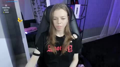 Tina Tayllor MY SHEDULEMondayTuesdaySaturdaySunday online show from November 14, 6:32 pm