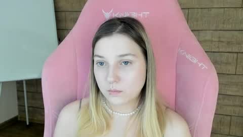 TinaBurton online show from July 15, 5:50 pm