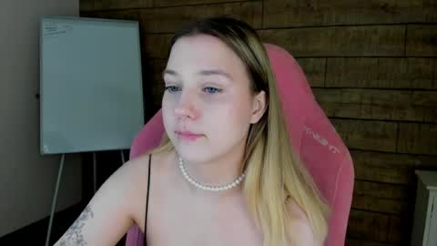 TinaBurton online show from July 10, 4:45 pm