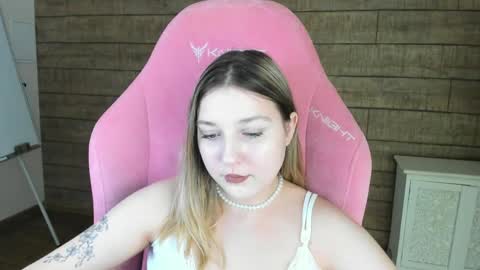 TinaBurton online show from June 11, 12:32 am