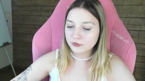 TinaBurton online show from June 11, 3:04 am