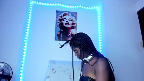 tinas_smith online show from October 8, 9:43 pm