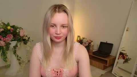 tinasiner online show from January 19, 11:53 am