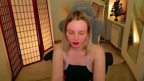 tinasiner online show from January 6, 5:28 pm