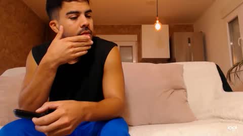 tinoclandestino online show from March 8, 10:52 am