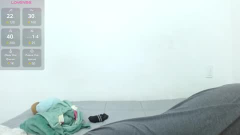 Tiny Caroline online show from February 7, 2:51 am