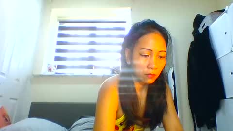 Tinyasian911718 sweetinyasian instagram online show from March 3, 12:28 pm