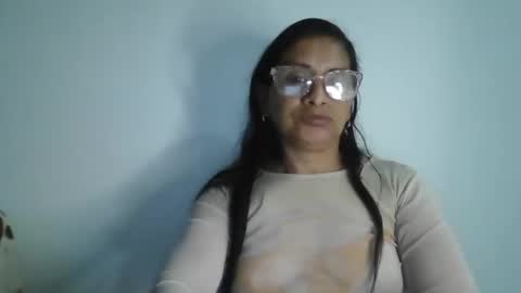 Snapshot of titssmall123 chatting on December 9, 12:34 am Ester online show from December 9, 12:34 am