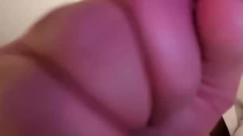 tj526316275 online show from March 1, 11:14 am