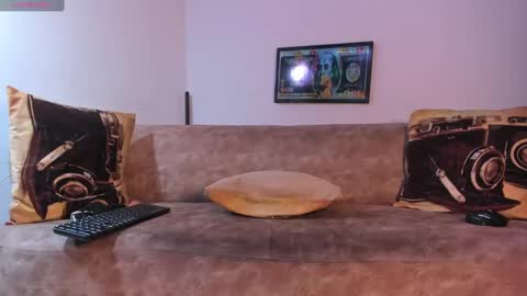 tj_detwailer online show from January 23, 8:15 am