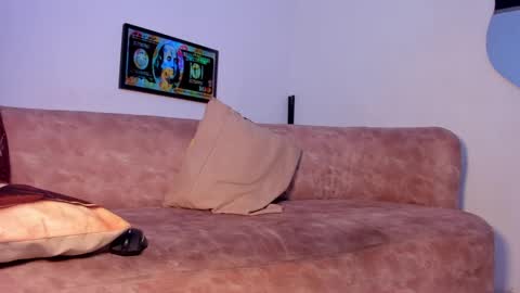 tj_detwailer online show from February 4, 9:38 am