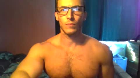 Snapshot of tom90ukx chatting on September 22, 12:31 pm tom90ukx online show from September 22, 12:31 pm
