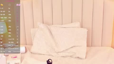 tom_affleck online show from May 6, 10:05 pm