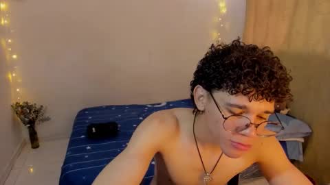 Tom Blue online show from November 6, 2:42 pm