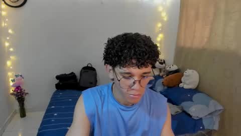 Tom Blue online show from November 20, 2:14 pm